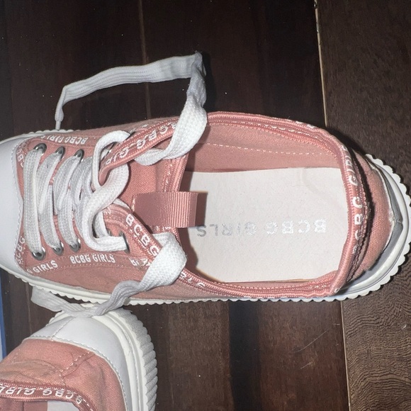 Shoes - Picture 5 of 5